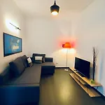 Apartment Hc - Appio Skyline Petit Attic