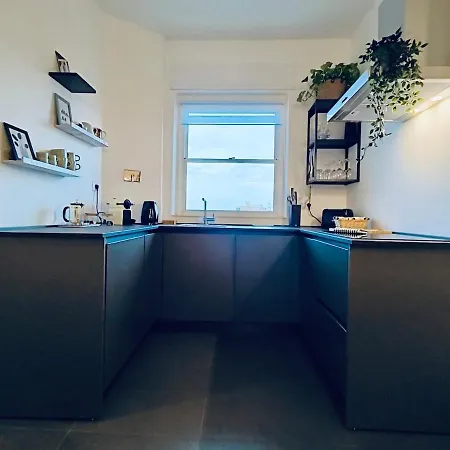 Hc - Appio Skyline Petit Attic *