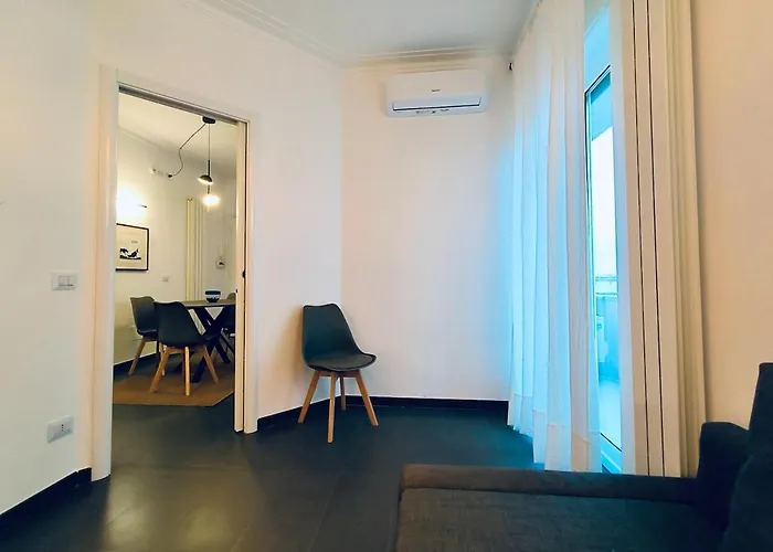 Hc - Appio Skyline Petit Attic Lägenhet